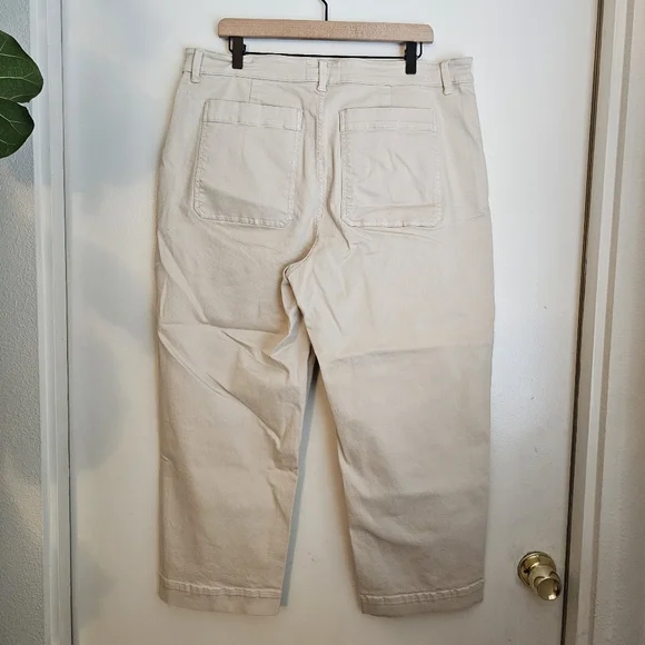 Everlane Women's Straight Leg Cropped Cream Pants *NWT* - Size 20 - Picture 5 of 8